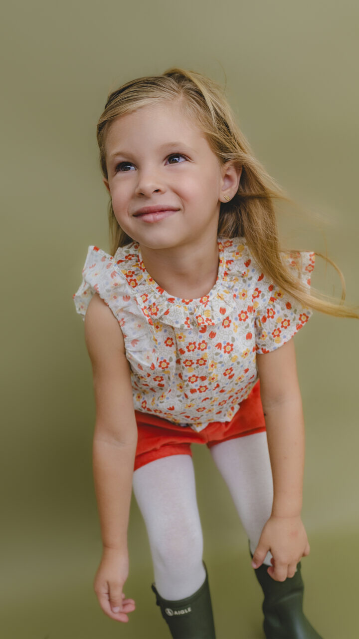 Blusa de Flores Anaranjadas y Amarillas para Bebé Niña