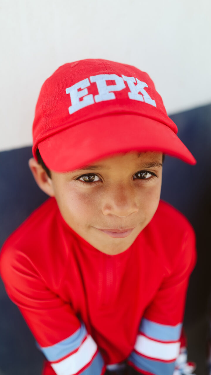 GORRA ROJA - Imagen 3