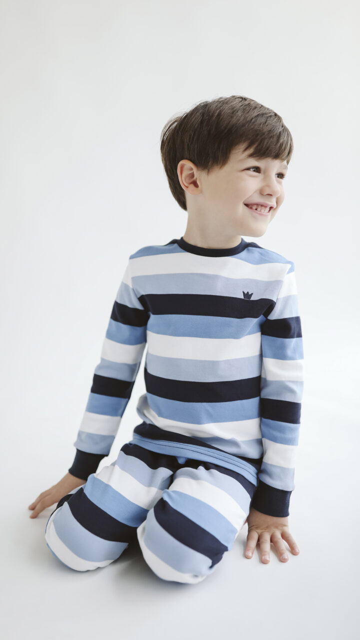PIJAMA DE RAYAS AZULES - Imagen 3