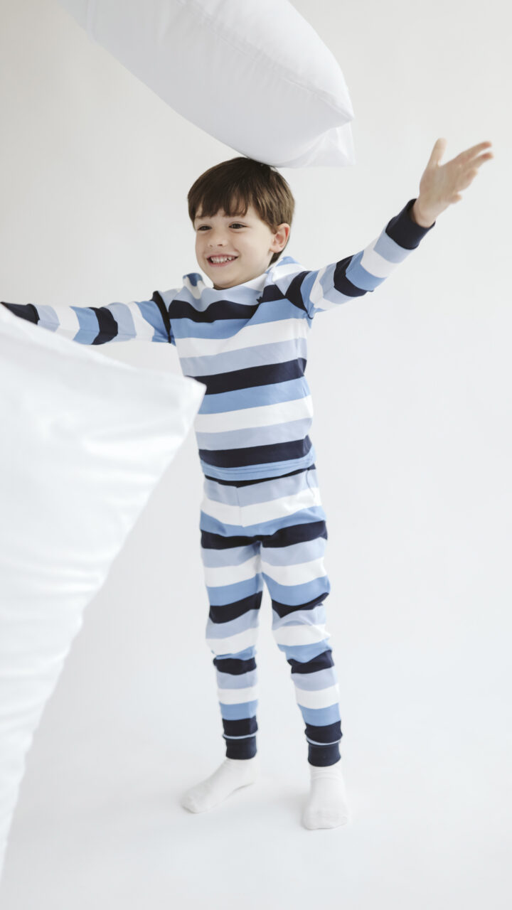PIJAMA DE RAYAS AZULES - Imagen 4