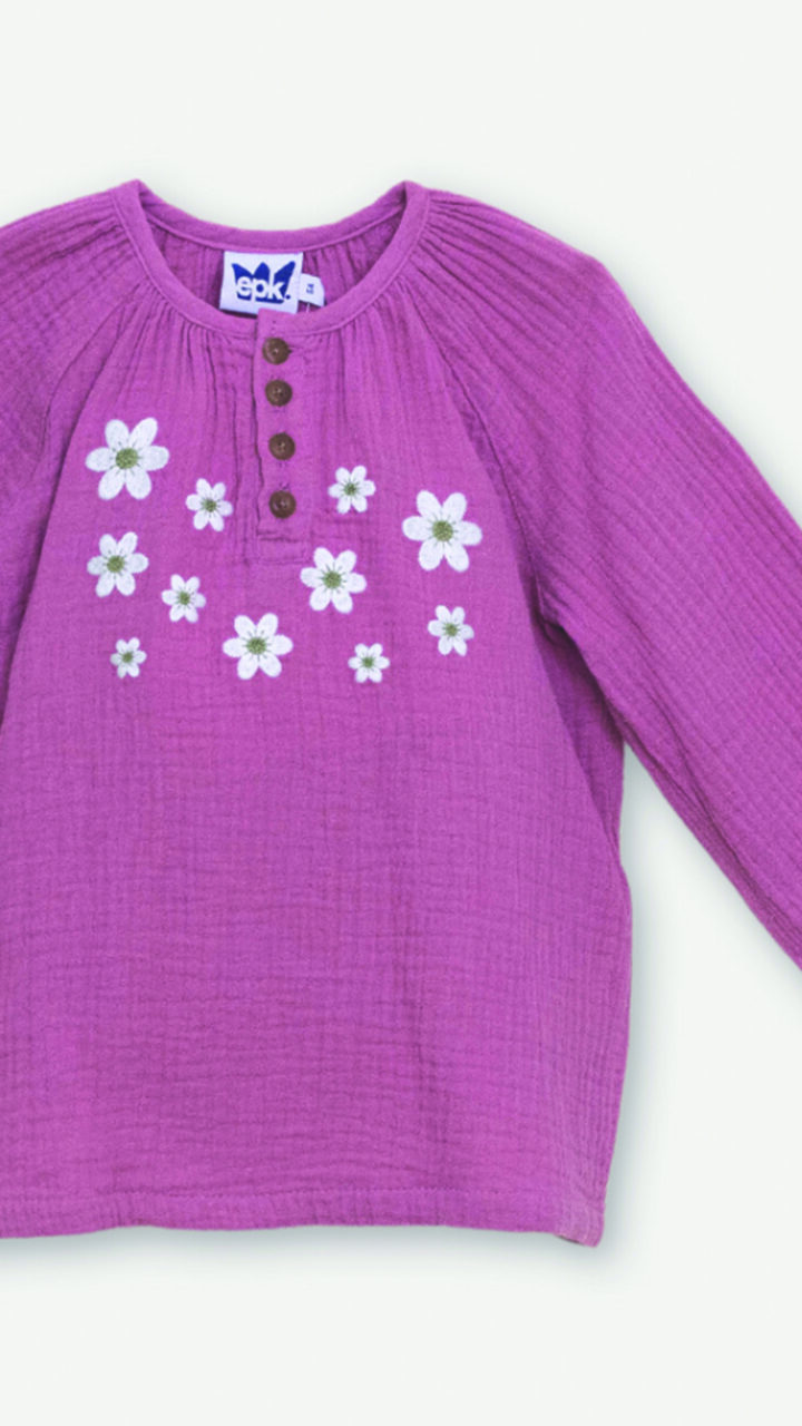 BLUSA ROSADA CON FLORES - Imagen 3
