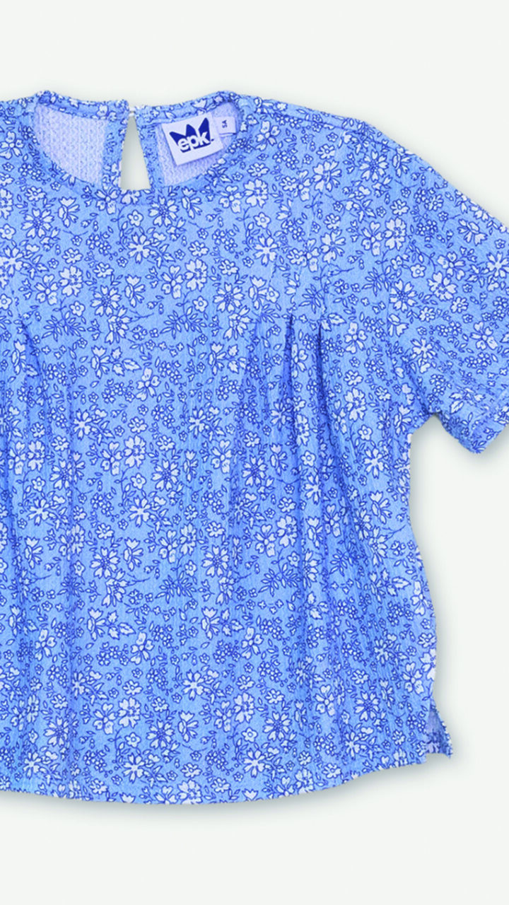 BLUSA CON FLORES AZULES - Imagen 3